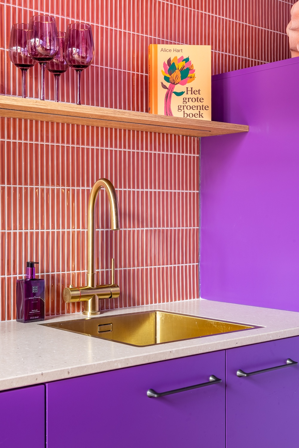 FotoKleurrijke tegels tegen je winterdip